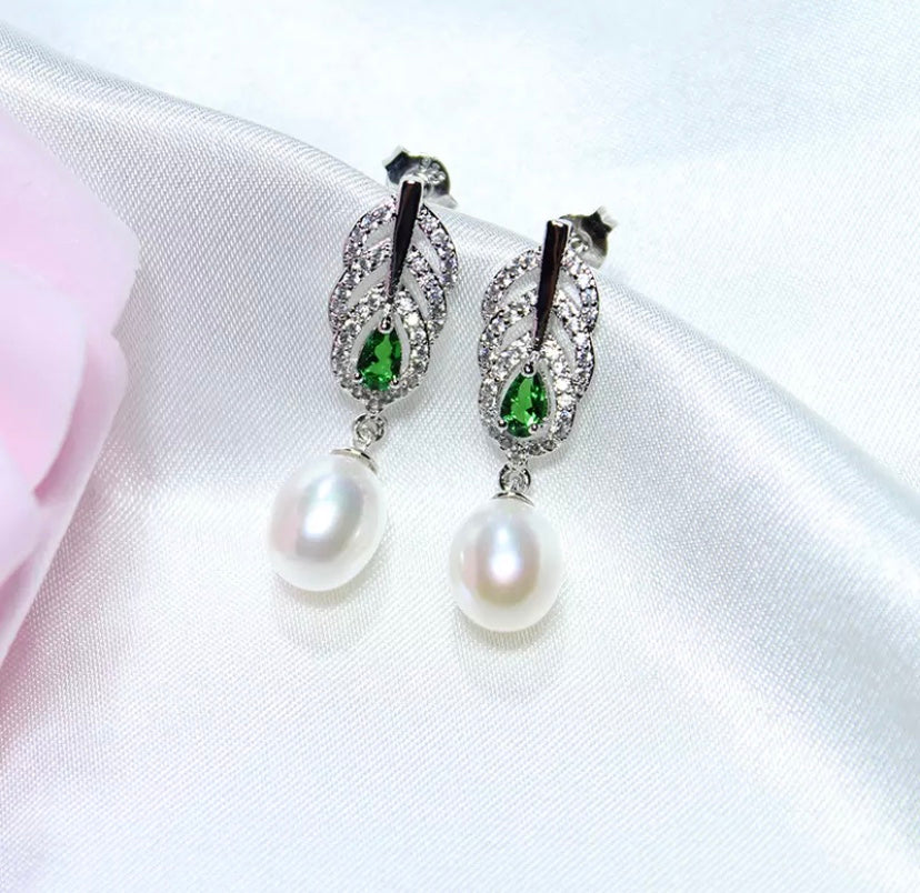 Vintage Emerald and Freshwater Pearl Earrings.