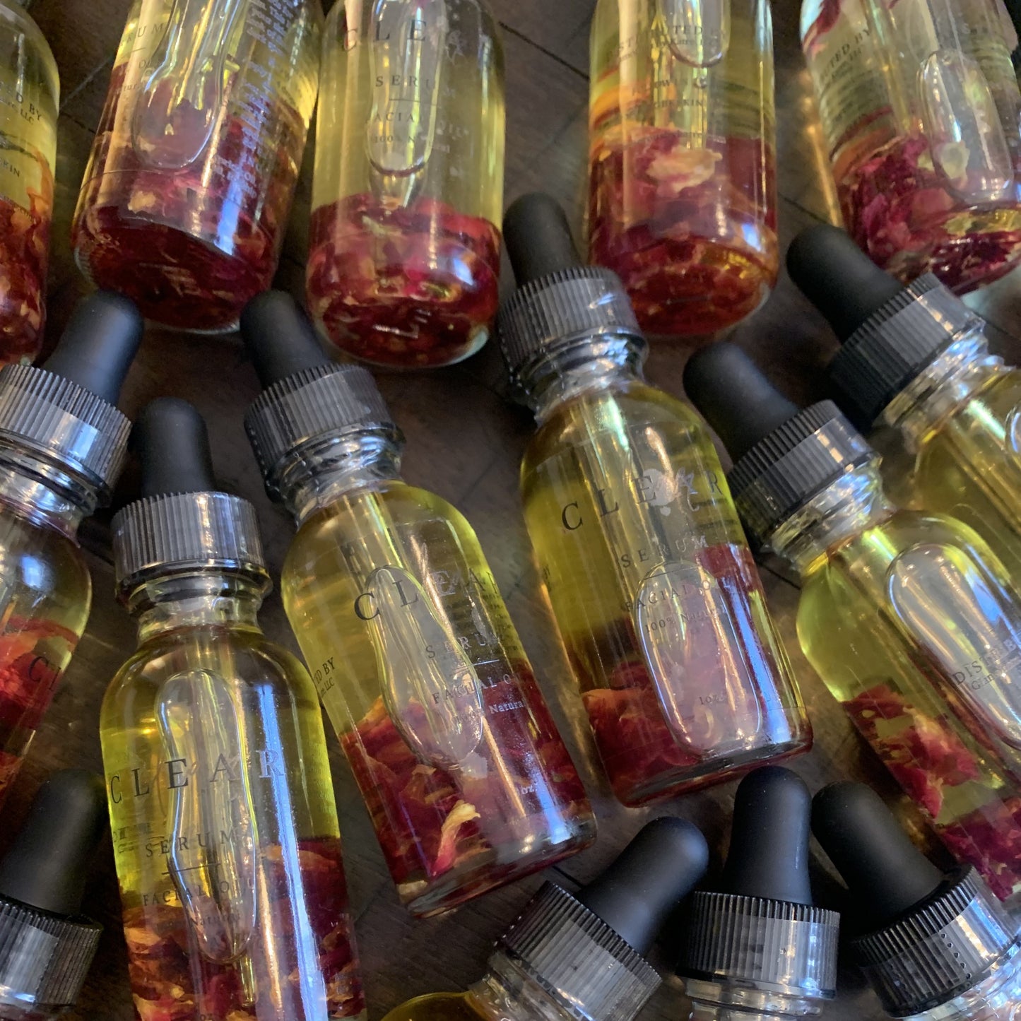 CLEAR Facial Oil with Rose Pedals